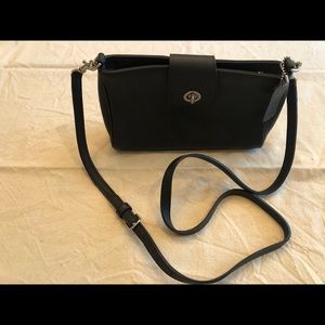 Vintage Coach shoulder/crossbody black